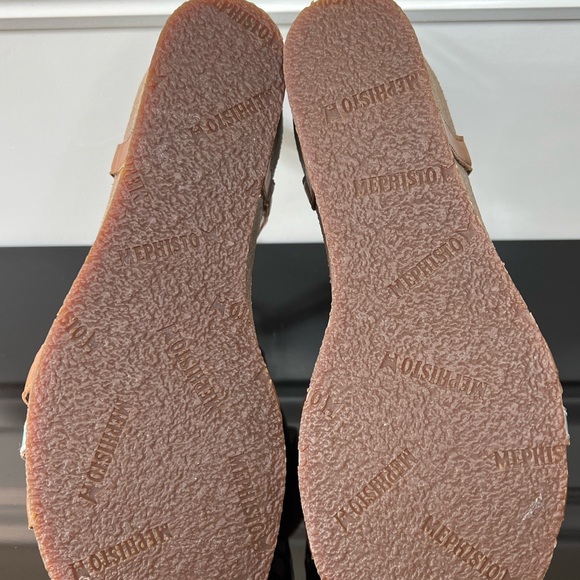 Mephisto Wedge Sandals Tan - Picture 6 of 6
